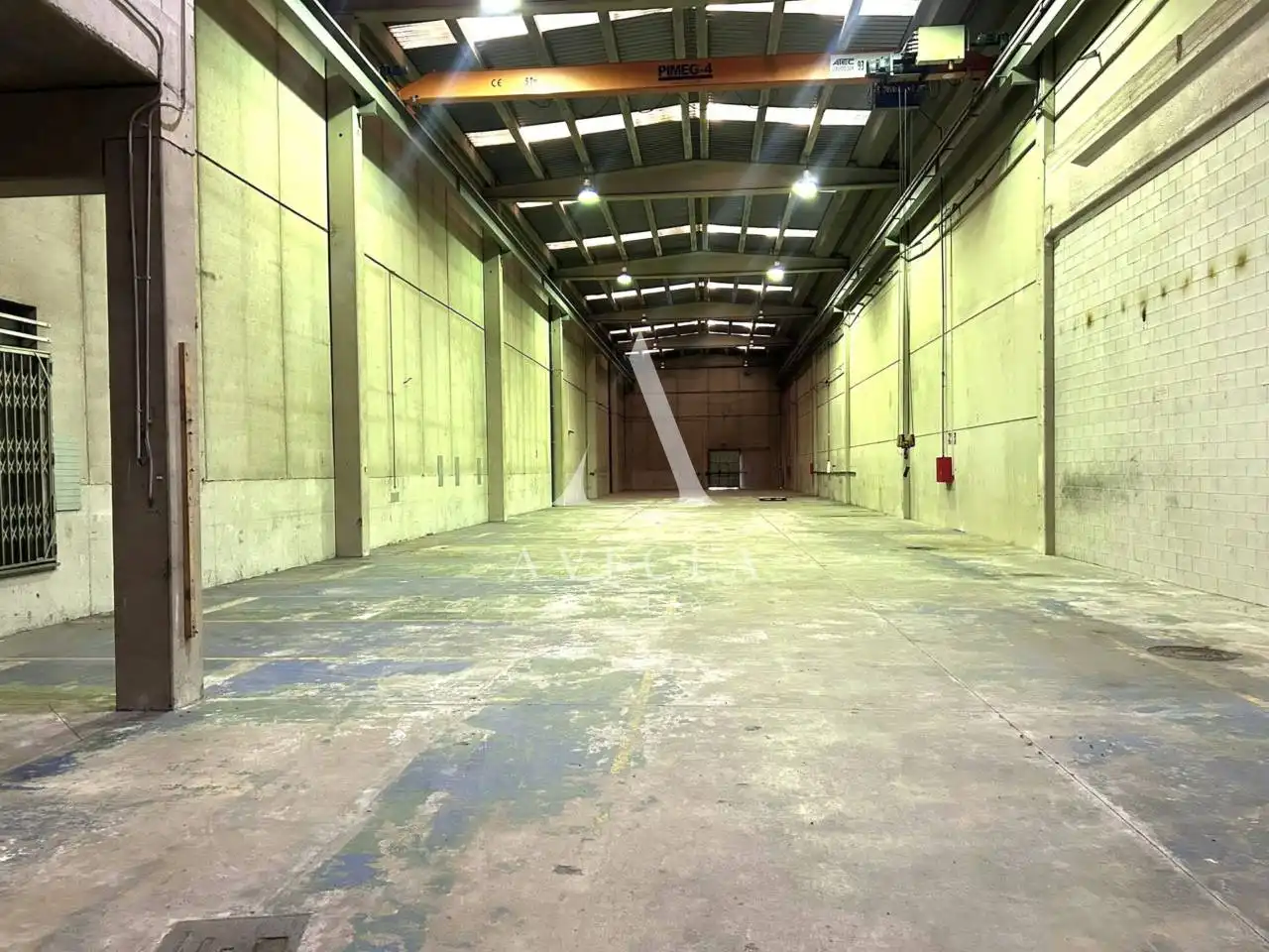 Nave industrial de alquiler en Ripollet