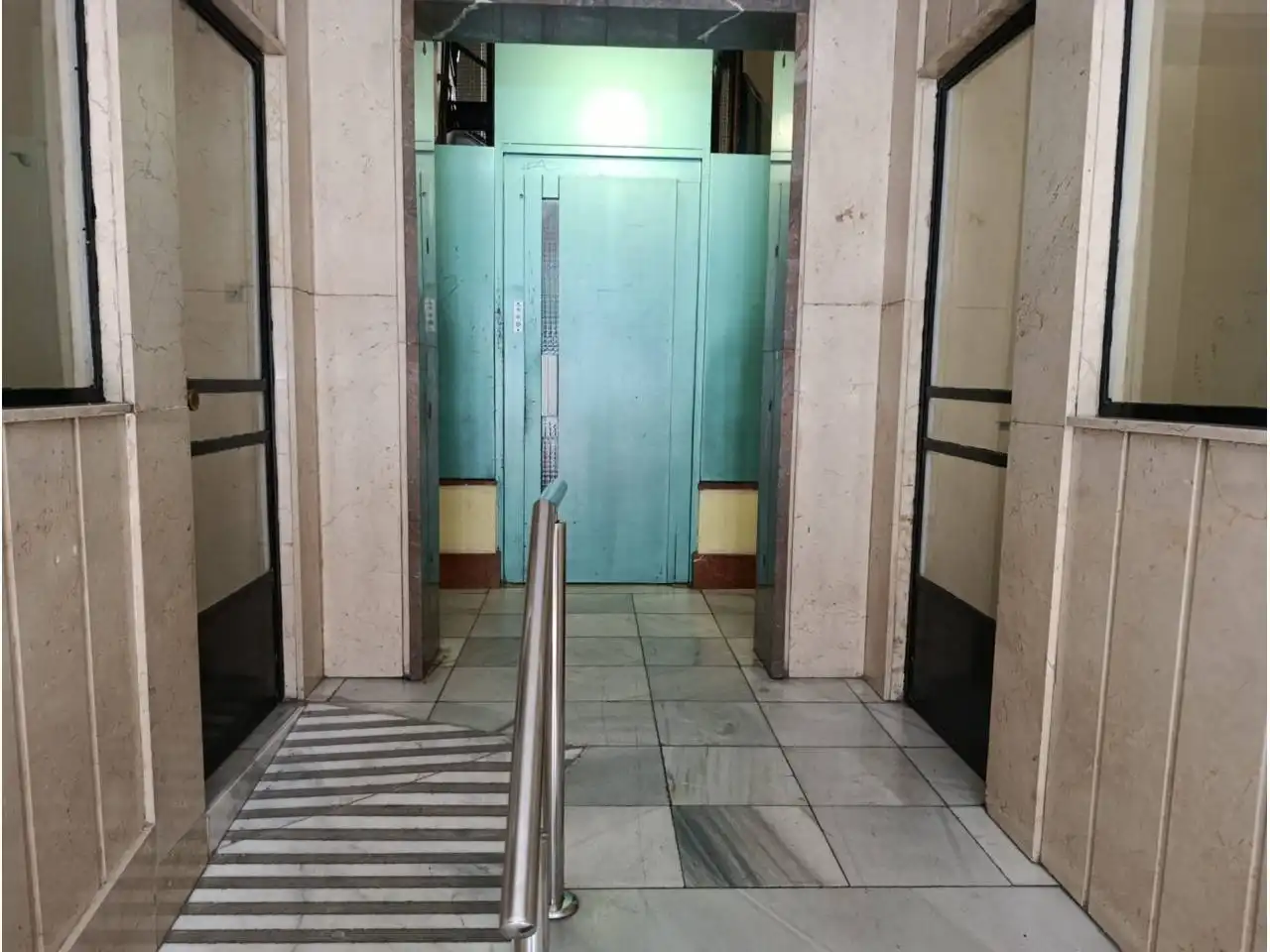 Piso en venta en León Capital  con Calefacción, Terraza y Trastero