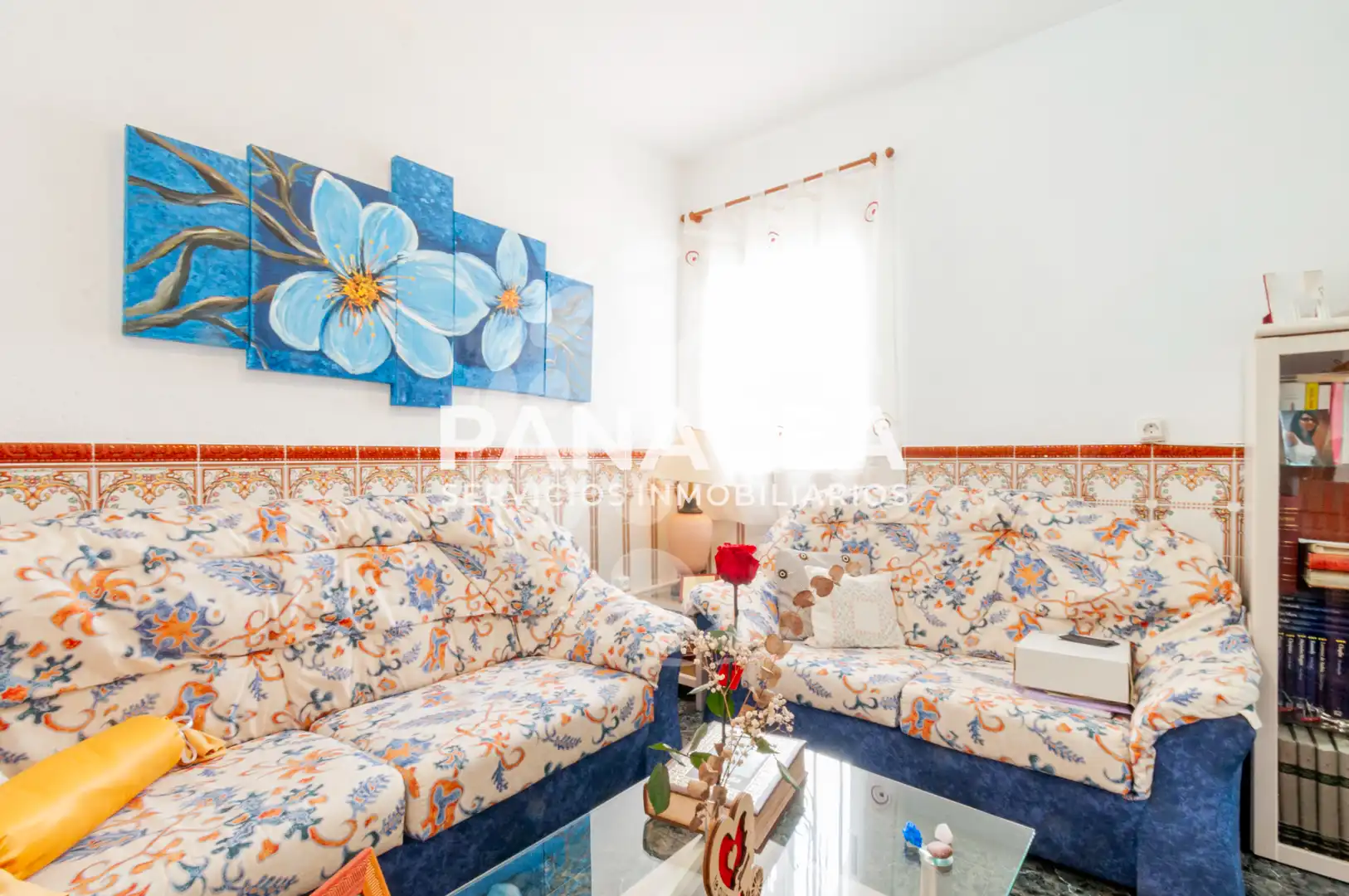 Sala de estar de Casa adosada en venta en Vícar con Jardín privado, Terraza y Amueblado