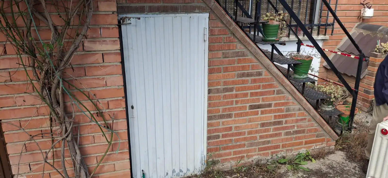 Vista exterior de Casa o xalet en venda en Cadrete amb Calefacció, Jardí privat i Terrassa