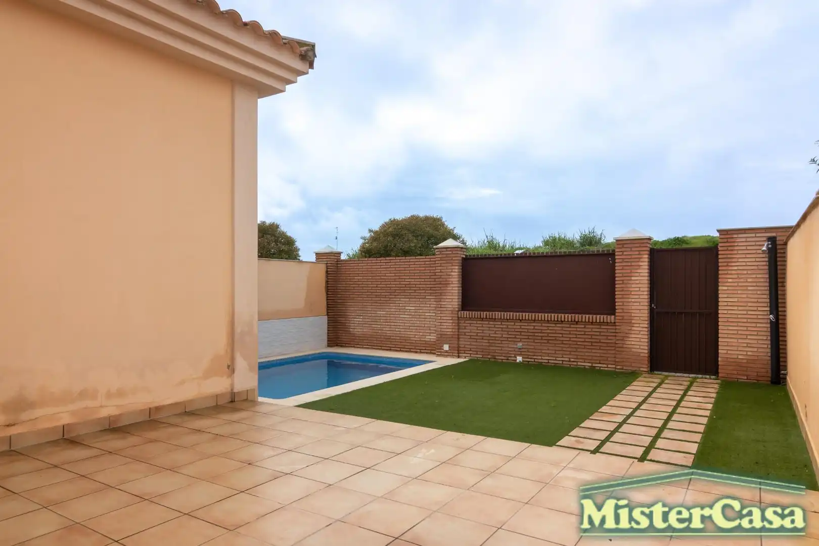 Swimming pool of Detached homes for sale in Jerez de la Frontera  with Air Conditioner, Private garden and Terrace