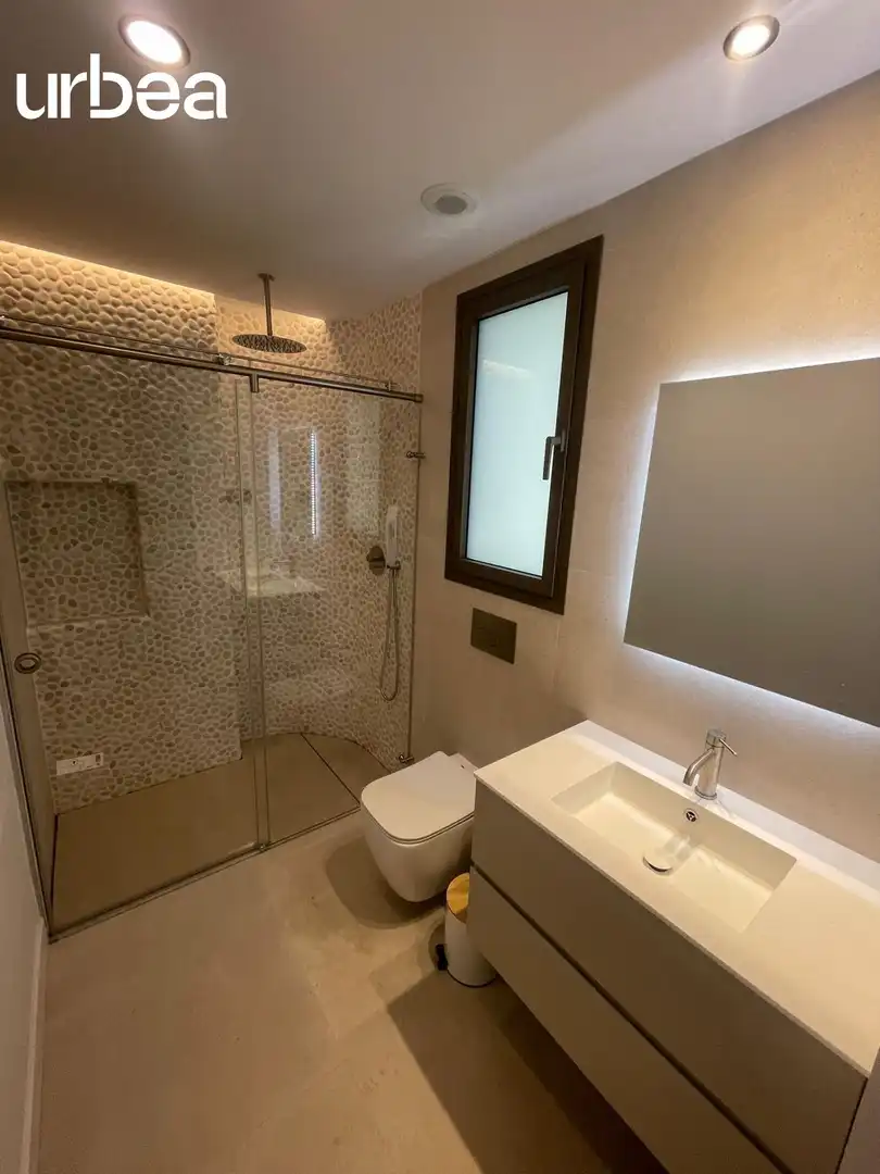 Bany de Dúplex en venda en Málaga amb Aire condicionat, Calefacció i Jardí privat