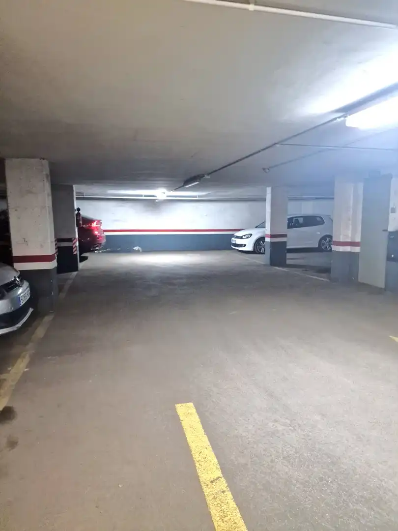 Parking avec ascenseur à vendre à Carrer d'Amadeu 81, imagen 3