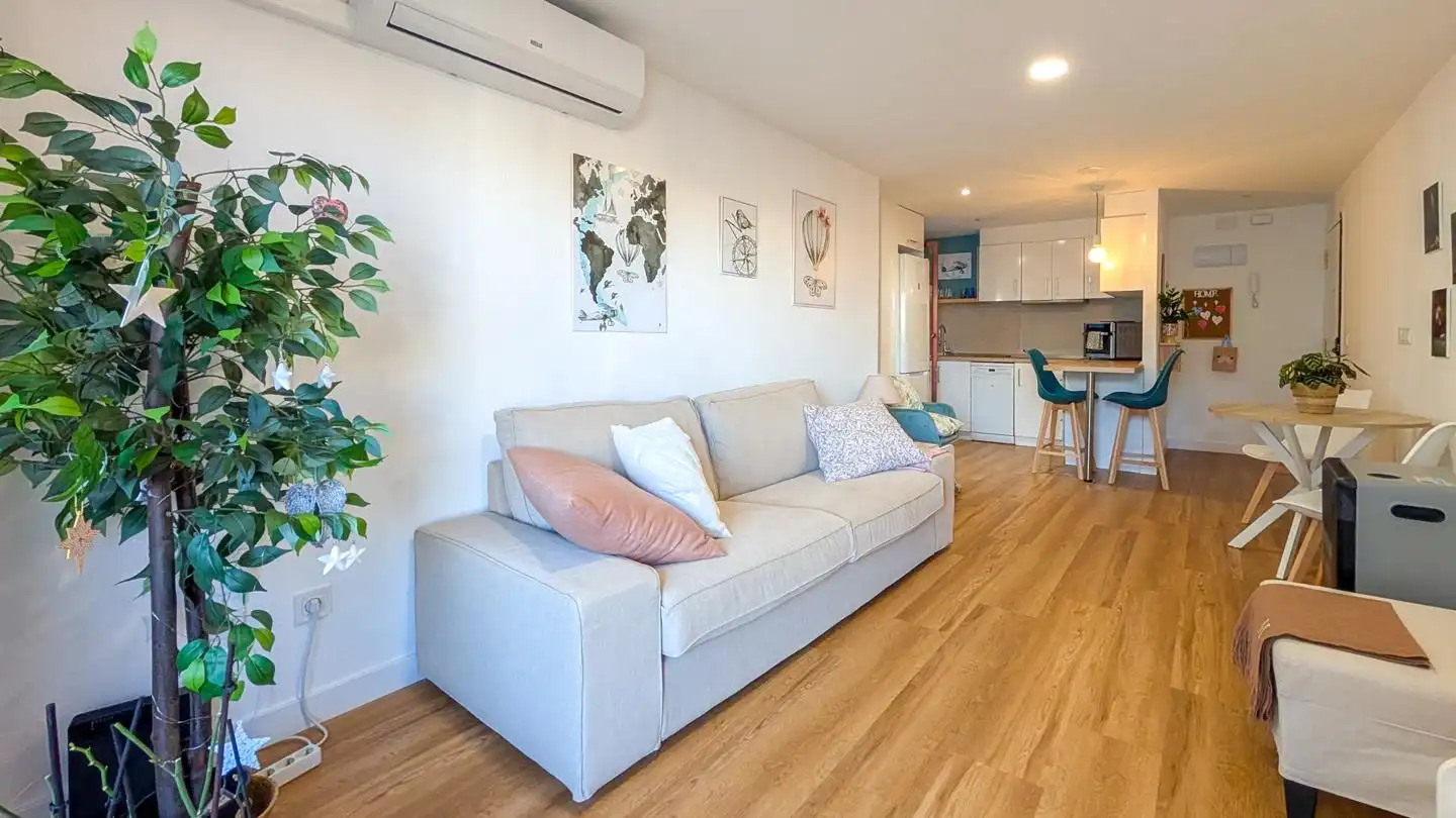 Flat for sale in Canalejas, Centro