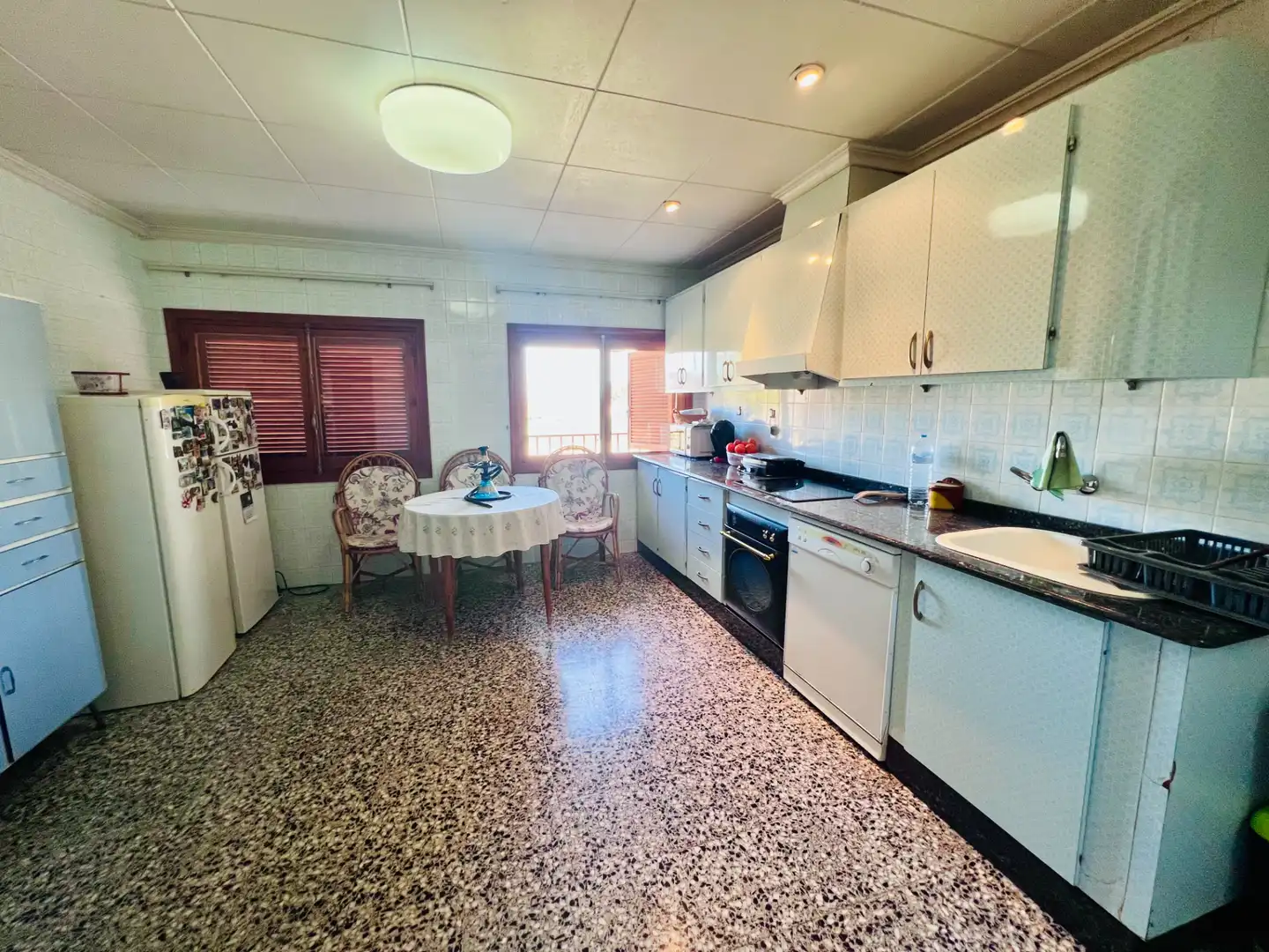 Cuina de Casa o xalet en venda en Petrer amb Aire condicionat, Jardí privat i Terrassa