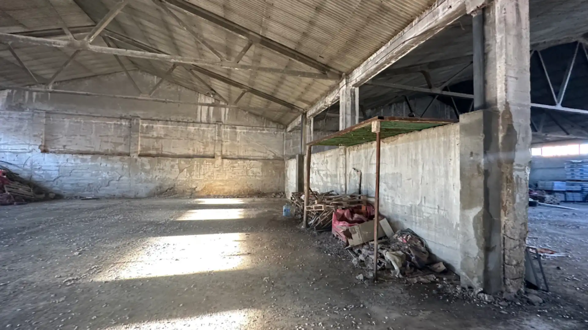Nave industrial en venta en Avenida de el Norte de Castilla, 11, Polígono Argales