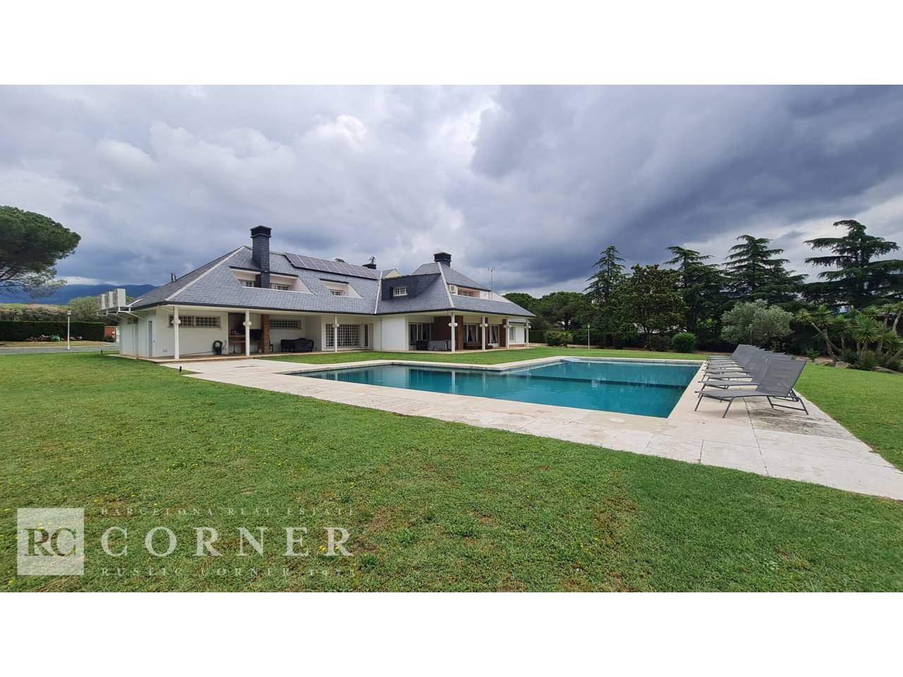 Vista exterior de Casa o xalet en venda en Sant Pere de Vilamajor amb Aire condicionat, Jardí privat i Piscina