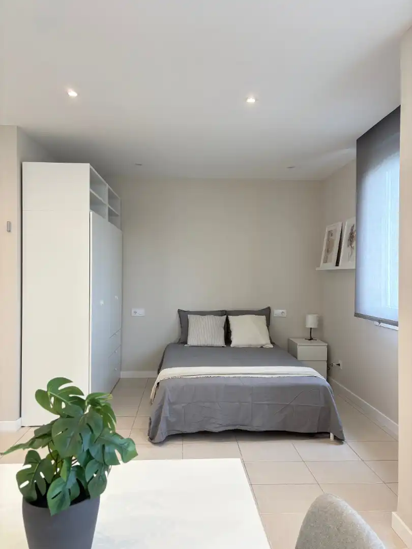 Habitación de Estudio de alquiler en Arnedo con Aire acondicionado, Calefacción y Amueblado