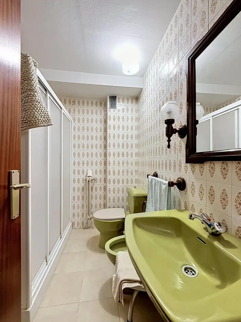 Bathroom of Flat for sale in Granada  with Heating, Storage room and Balcony