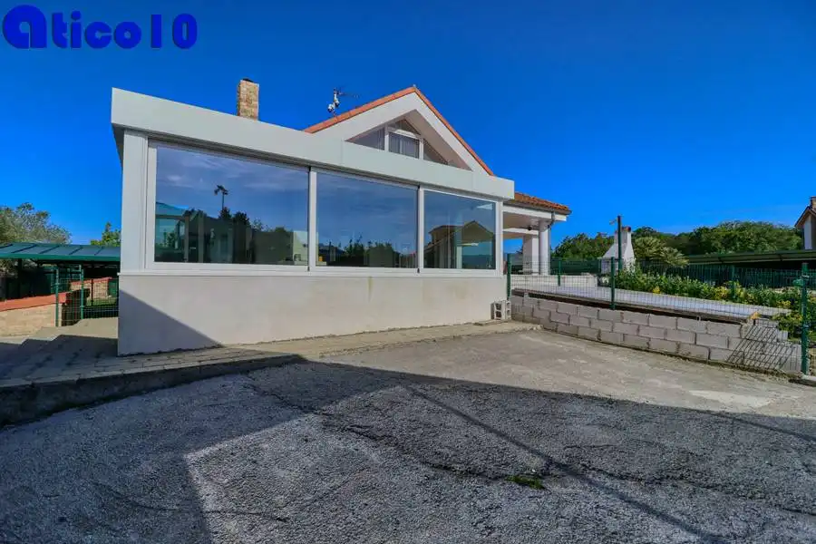 Vista exterior de Casa o chalet en venta en Gijón  con Calefacción, Jardín privado y Parquet