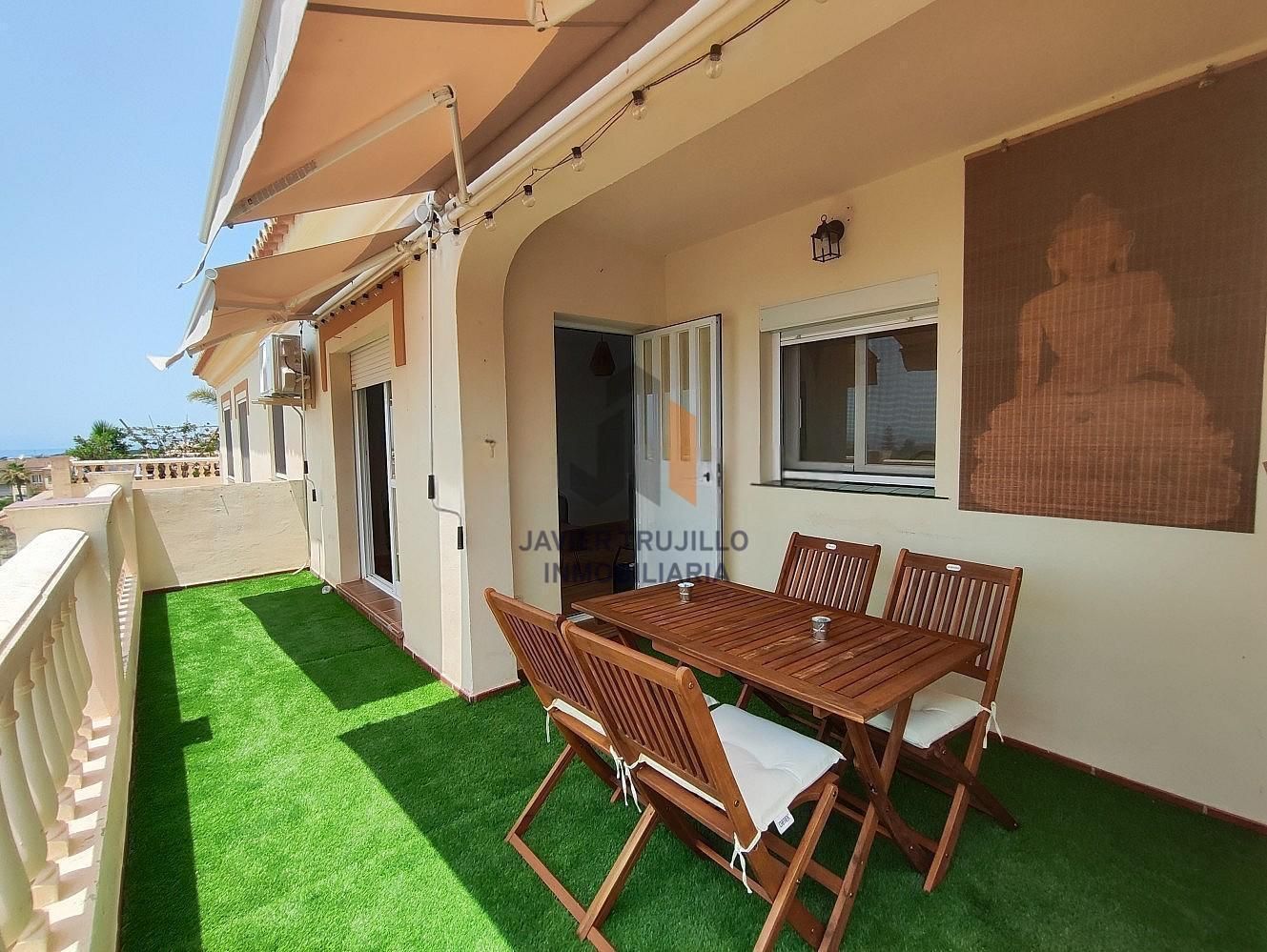 Terrassa de Apartament de lloguer en Torrox amb Terrassa, Piscina i Moblat