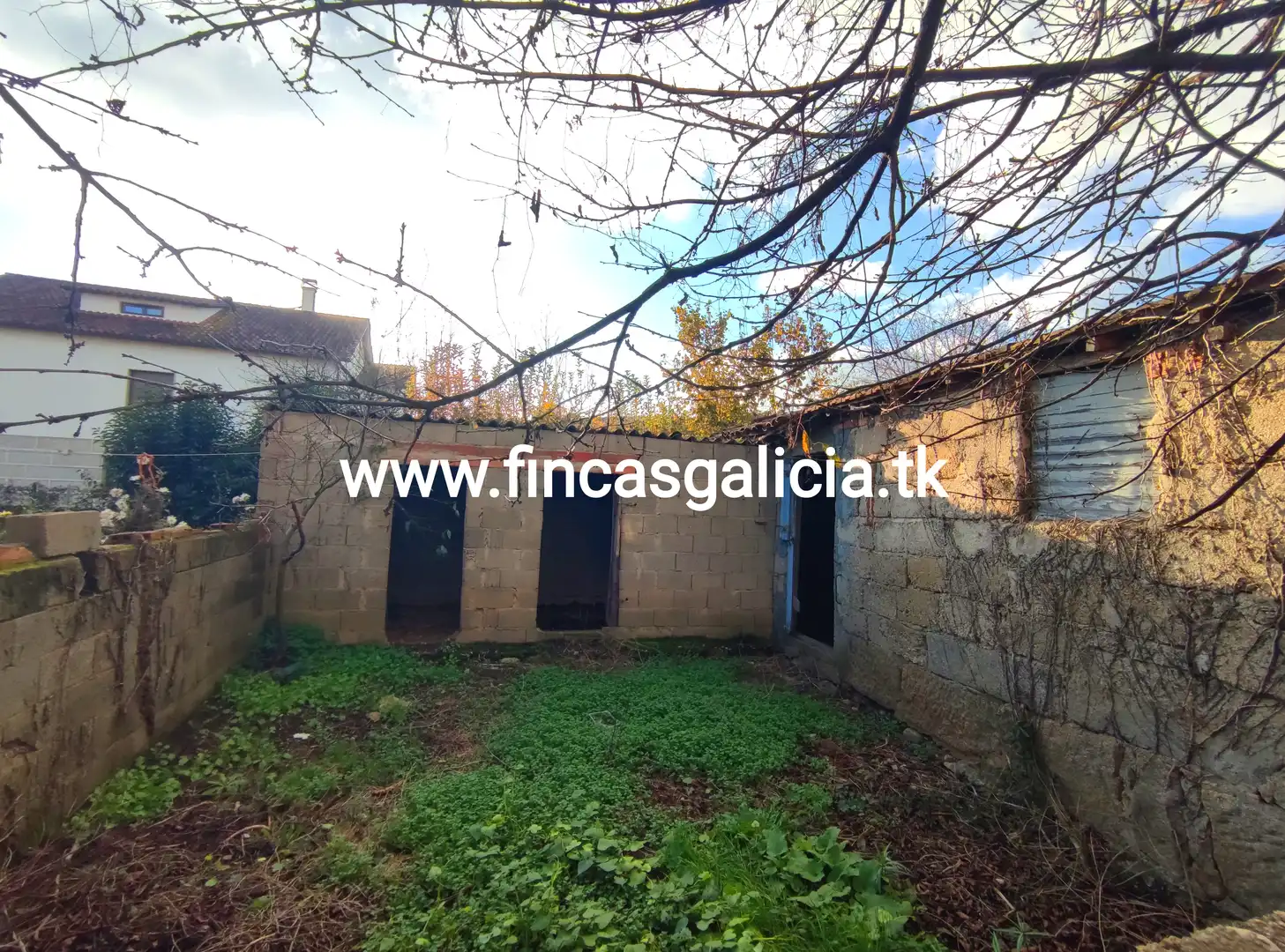 Casa adosada en venta en Verín