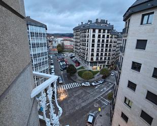 Vista exterior de Pis de lloguer en Ourense Capital  amb Calefacció, Parquet i Forn