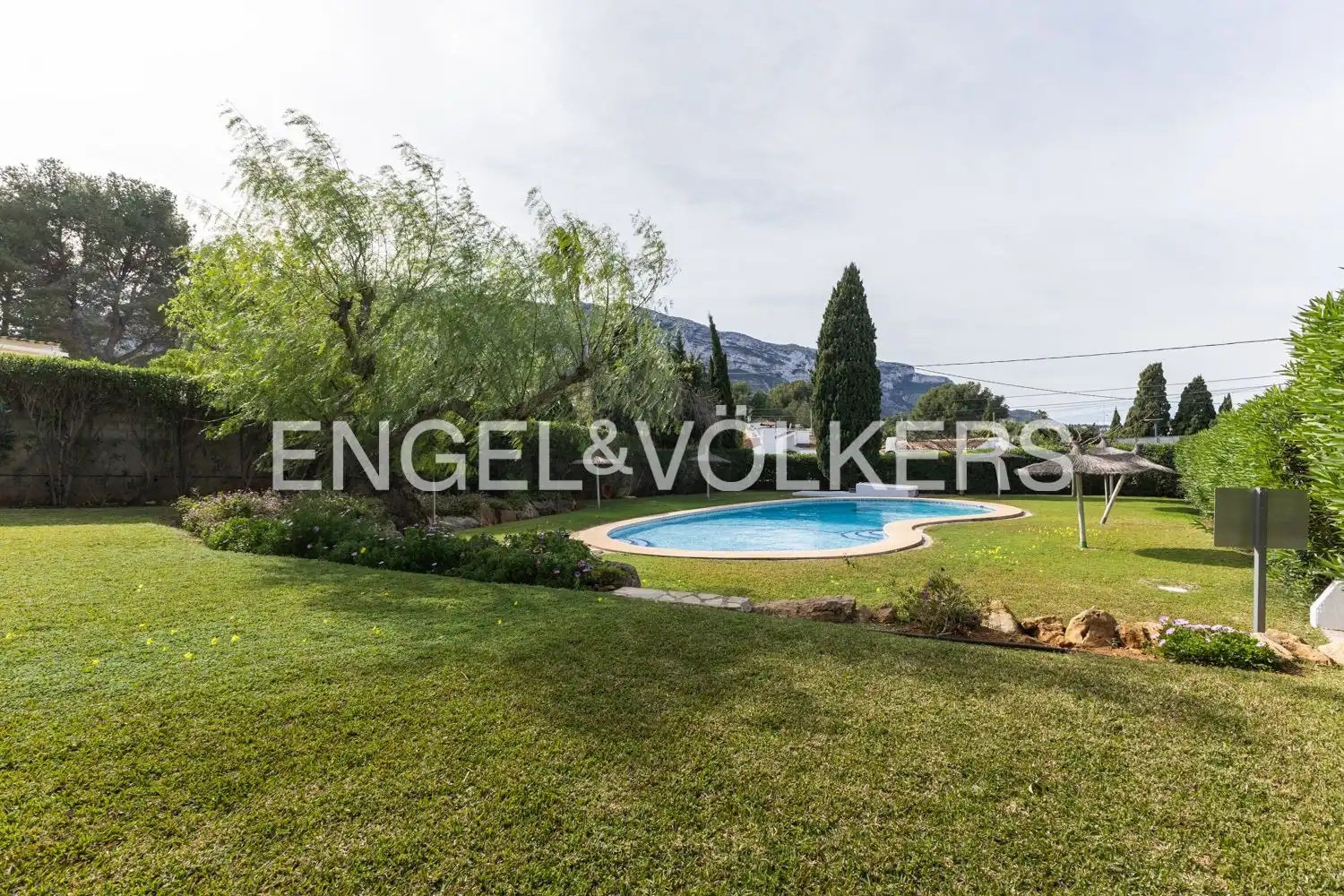 Houses for sale in Las Rotas / Les Rotes