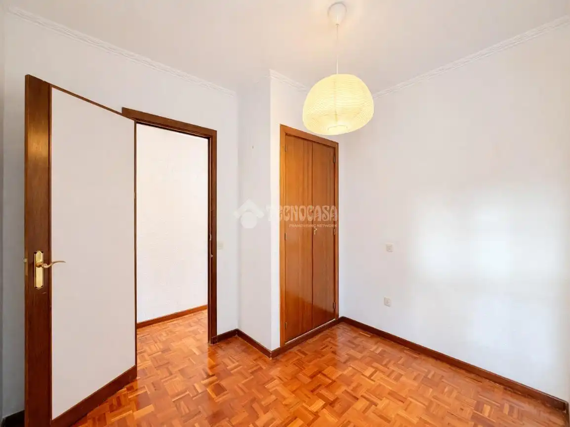 Schlafzimmer von Wohnung zum Verkauf in Madrid
