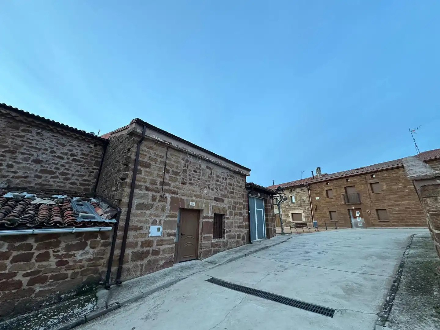 Vista exterior de Casa o chalet en venta en Palazuelos de la Sierra con Calefacción