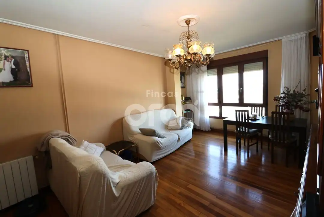 Sala de estar de Dúplex en venta en Santurtzi  con Calefacción, Terraza y Amueblado