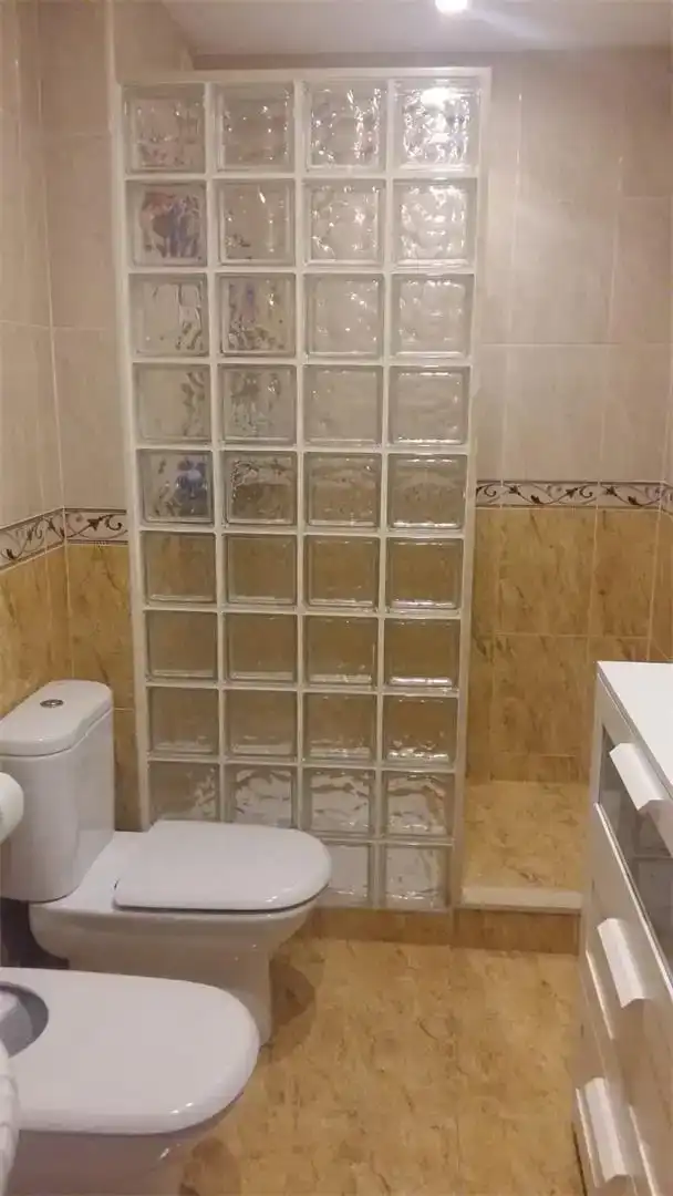 Bany de Pis en venda en Manuel amb Aire condicionat i Balcó