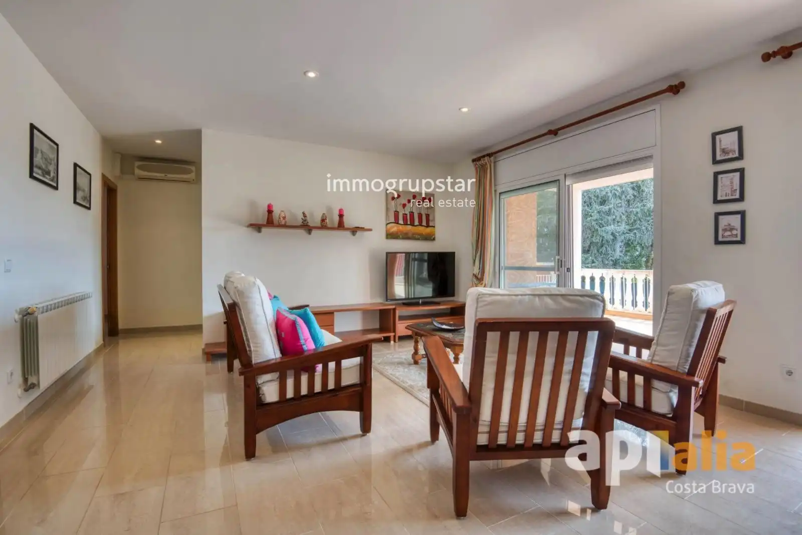 Sala d'estar de Casa o xalet en venda en Calonge i Sant Antoni amb Calefacció, Terrassa i Piscina
