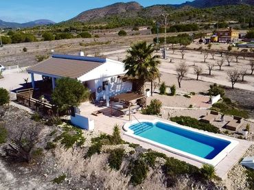 Detached house for sale in Sax
