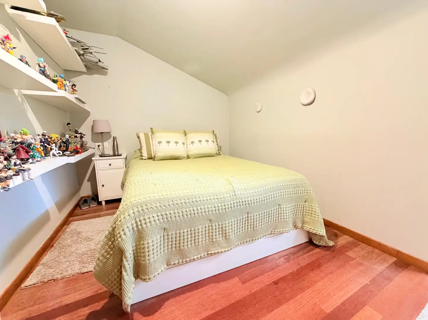 Habitación de Piso en venta en Avilés con Parquet, Trastero y Amueblado