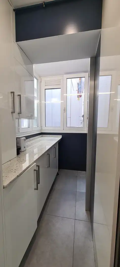 Cocina de Piso de alquiler en Vigo  con Calefacción, Parquet y Amueblado