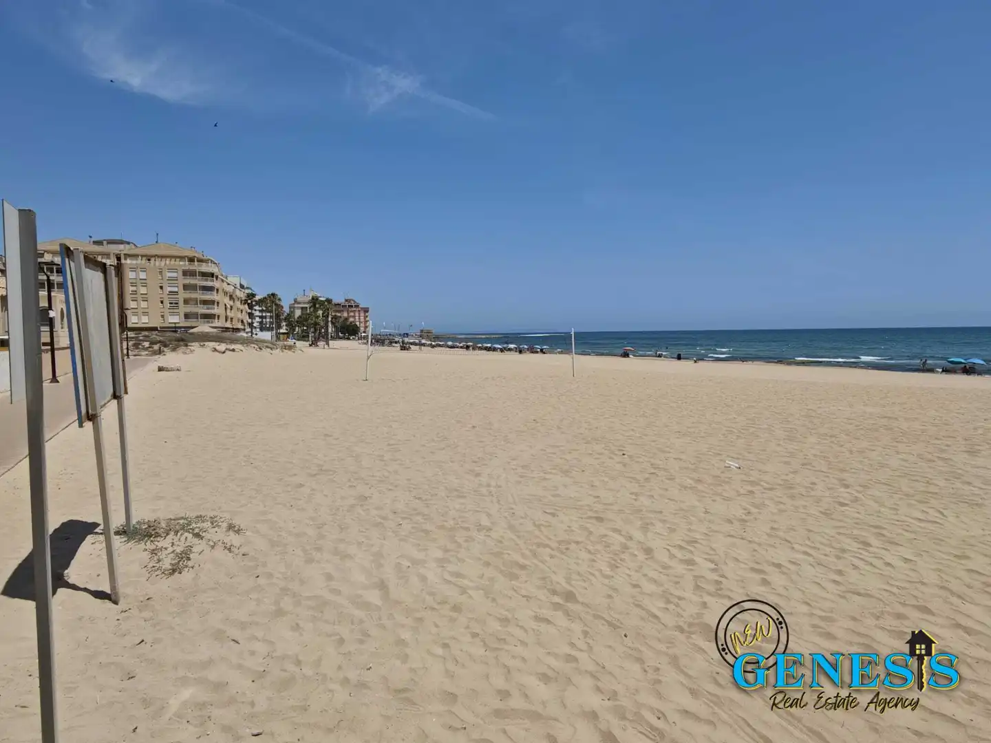 Exterior view of Ground floor for sale in Torrevieja  with Air Conditioner, Private garden and Terrace