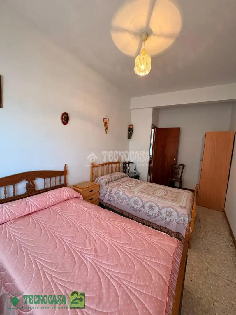 Habitación de Piso en venta en Dosbarrios con Calefacción