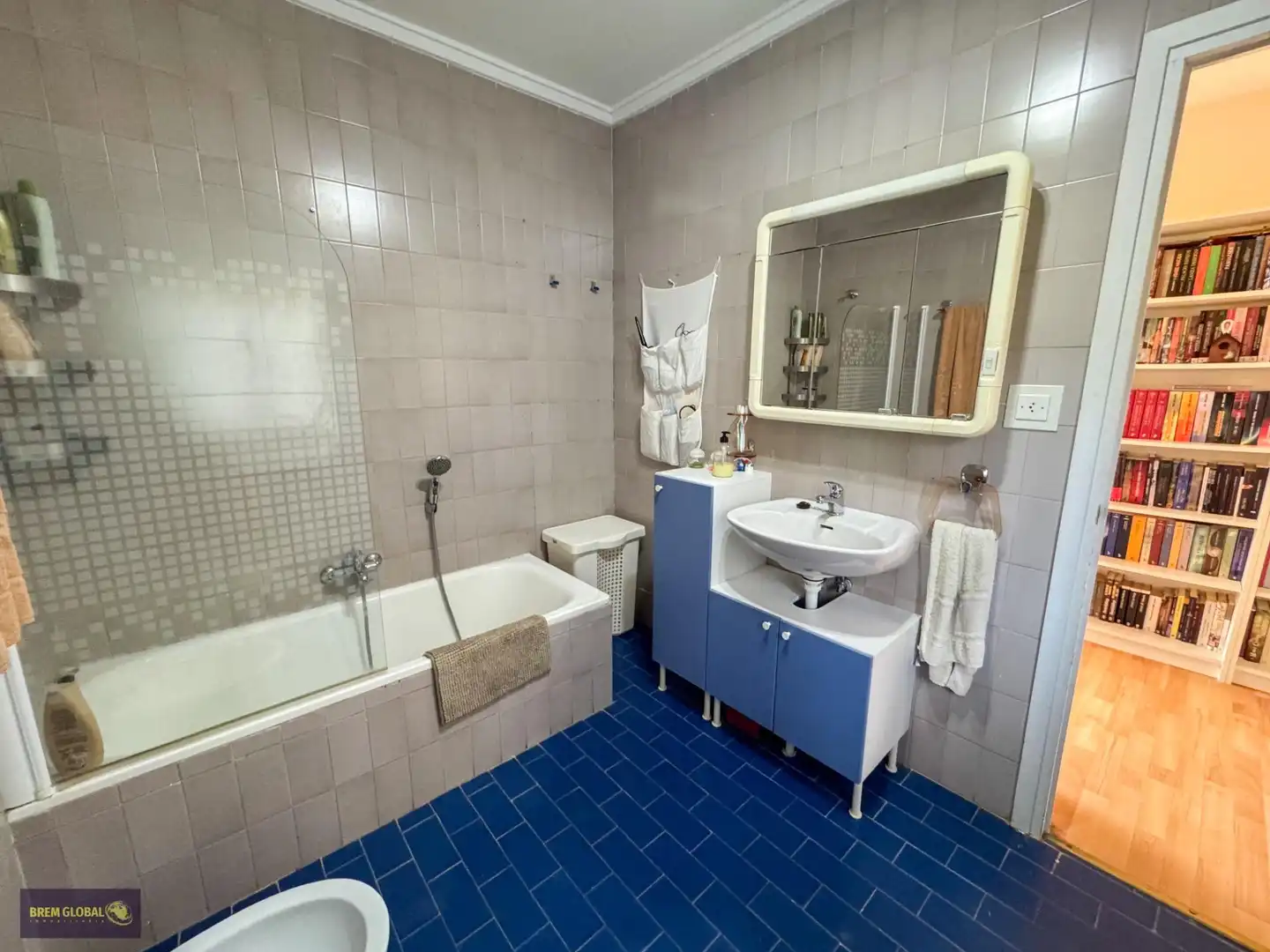 Bathroom of Houses for sale in La Cabrera  with Private garden, Terrace and Swimming Pool