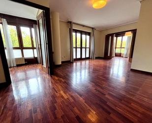 Living room of Flat for sale in Vitoria - Gasteiz  with Heating, Parquet flooring and Storage room