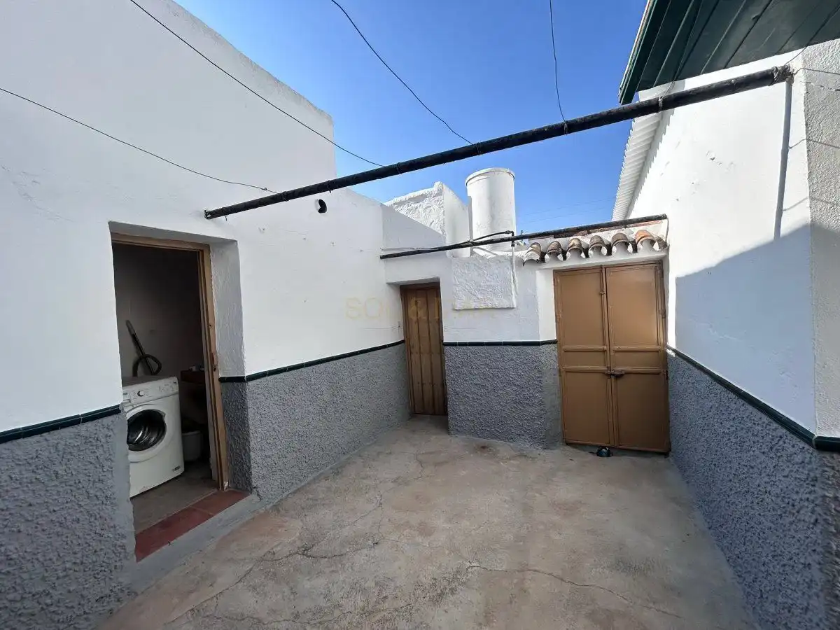 Vista exterior de Casa o xalet en venda en Álora amb Calefacció, Terrassa i Traster