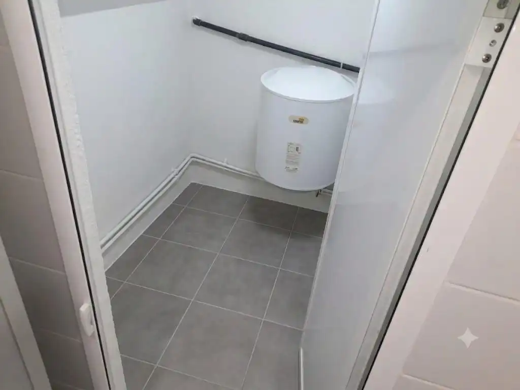 Badezimmer von Geschaftsraum zur Miete in Valencia