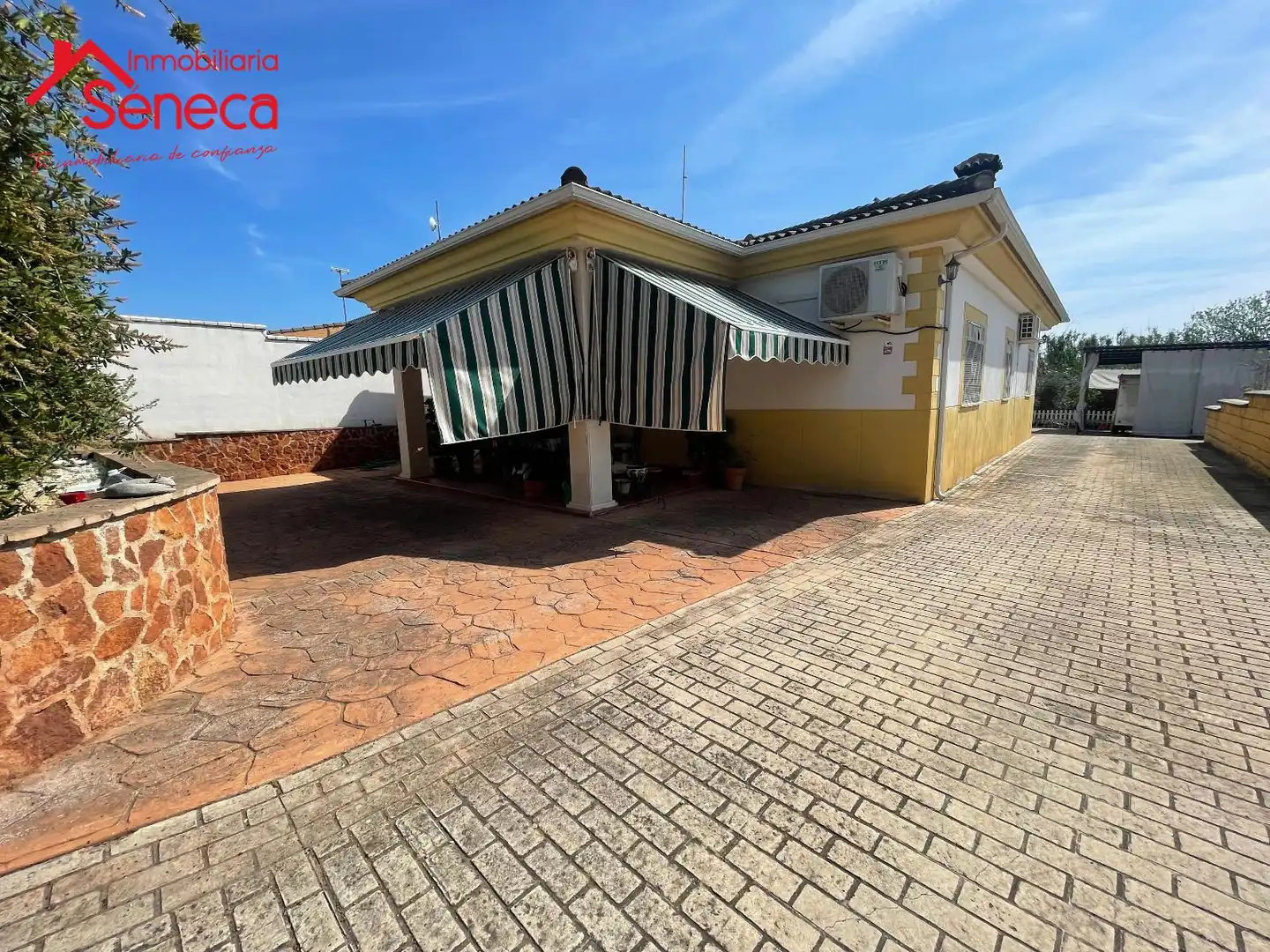 Exterior view of Houses for sale in Córdoba  with Air Conditioner, Heating and Terrace