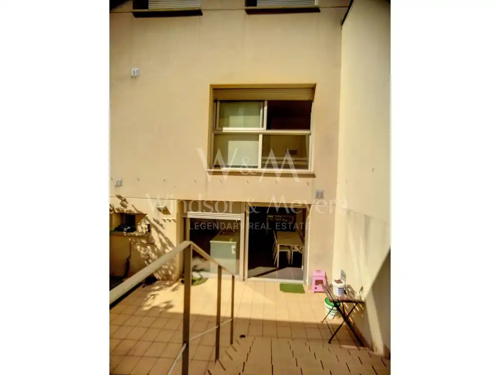 Vista exterior de Piso en venta en L'Hospitalet de Llobregat