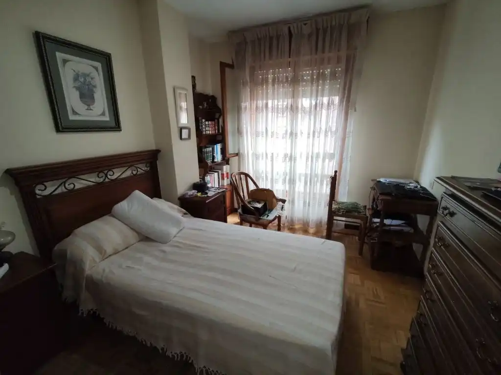 Bedroom of Flat for sale in Avilés