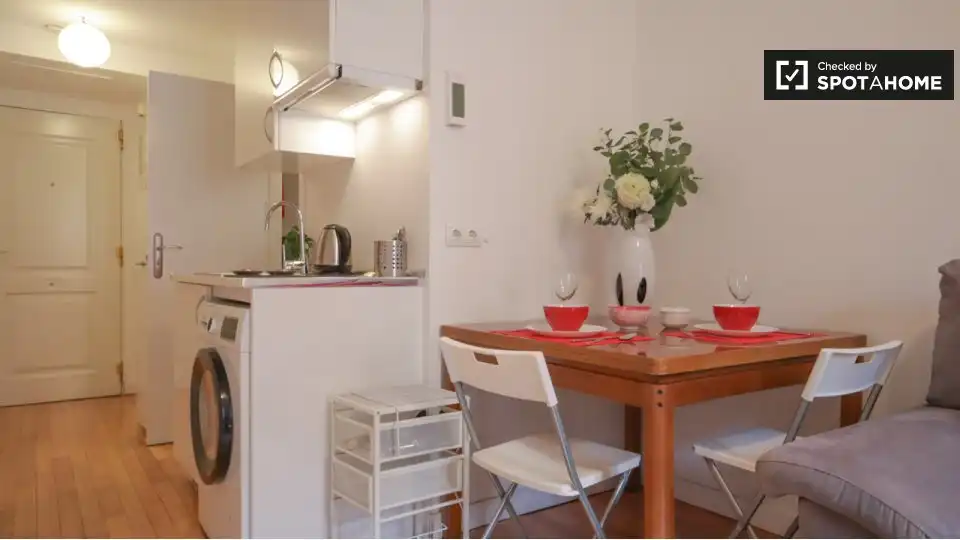 Wohnung zur Miete in Puerta del Ángel