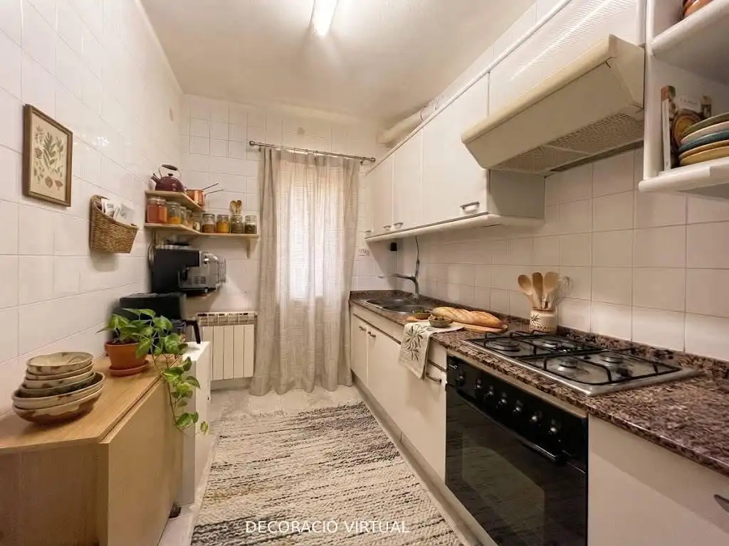 Piso con terraza en venta en Calle ACADEMIA
