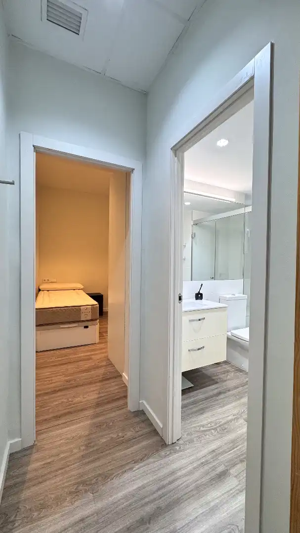 Bedroom of Apartments for sale in Valencia  with Air Conditioner, Heating and Parquet flooring