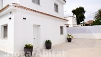 Vista exterior de Casa o xalet en venda en Paterna amb Aire condicionat, Calefacció i Jardí privat