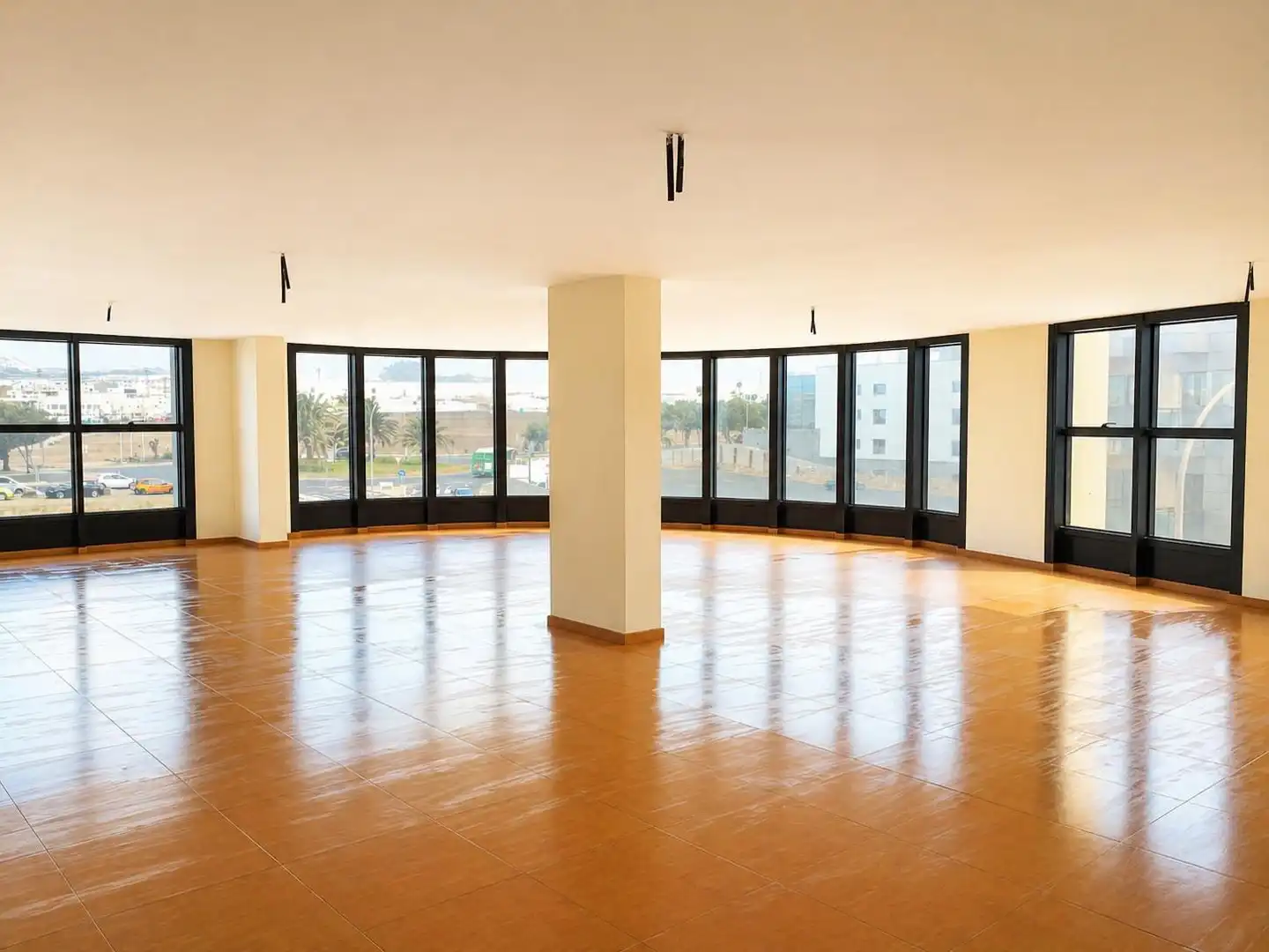 Gewerbefläche zum Verkauf in Centro - La Vega Alta