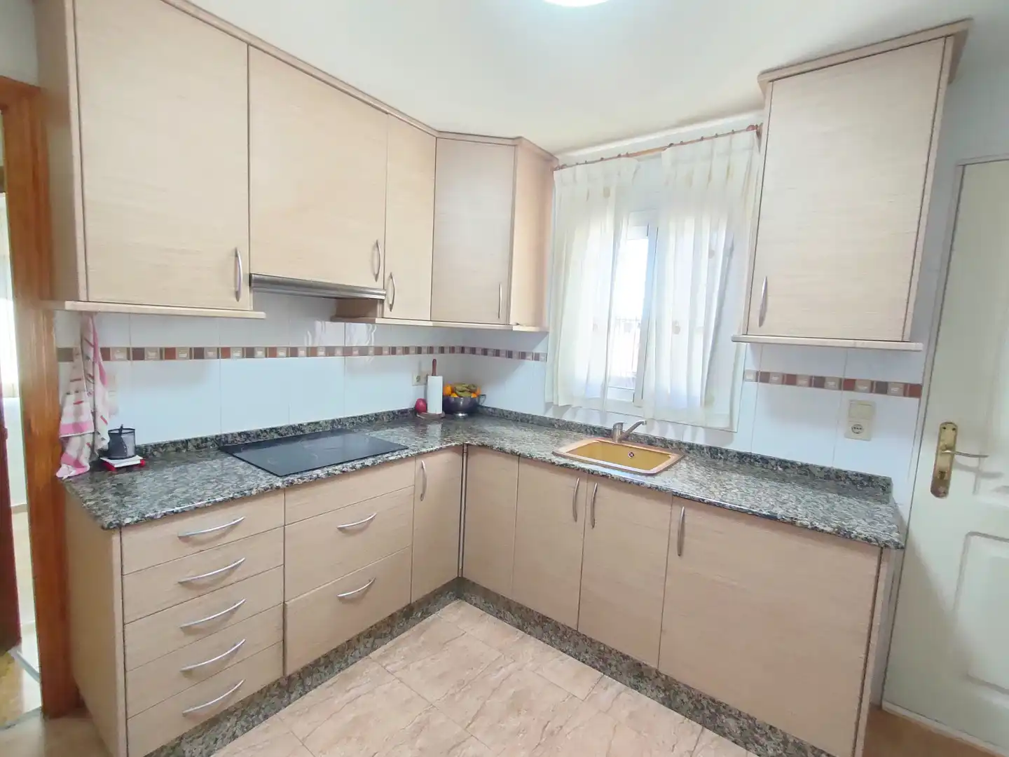Kitchen of Houses for sale in Godelleta  with Air Conditioner, Private garden and Terrace