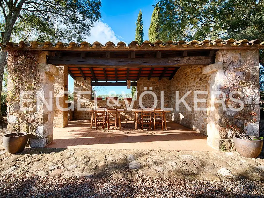 Casa rústica amb terrassa en venda a Cabanelles, imagen 5