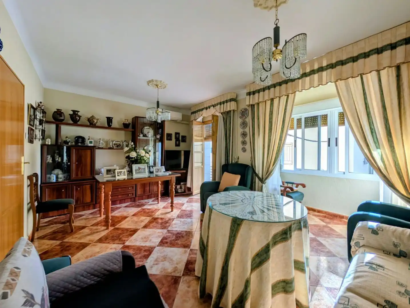 Appartamento con terrazza in vendita a Loja