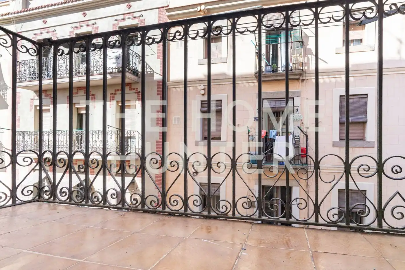 Vista exterior de Pis en venda en Barcelona amb Aire condicionat, Calefacció i Moblat