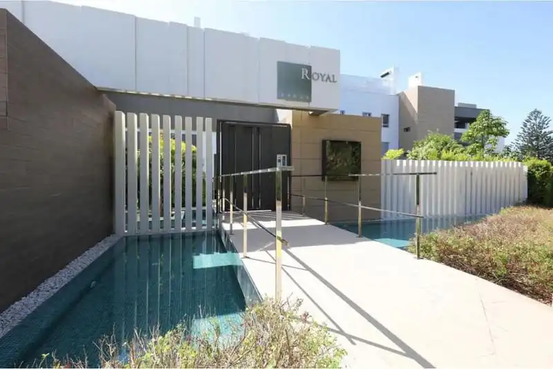 Piscina de Apartament de lloguer en Nueva Andalucía