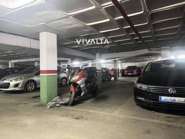 Garaje en Venta en ANOETA en Los Ángeles