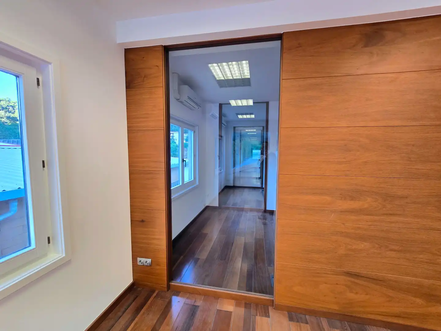 Office for rent in Aiguafreda  with Air Conditioner, Heating and Internet
