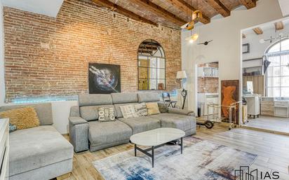 Sala d'estar de Pis en venda en  Barcelona Capital amb Aire condicionat, Calefacció i Jardí privat
