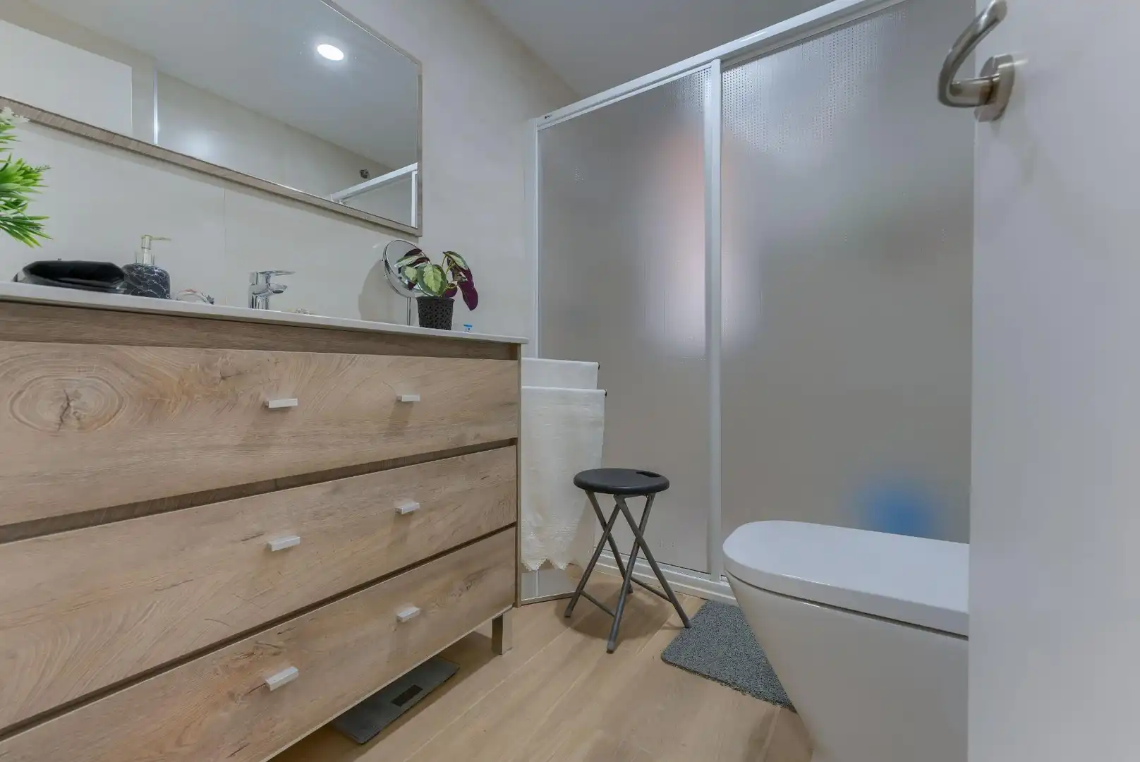 Baño de Piso en venta en Mairena del Aljarafe con Aire acondicionado