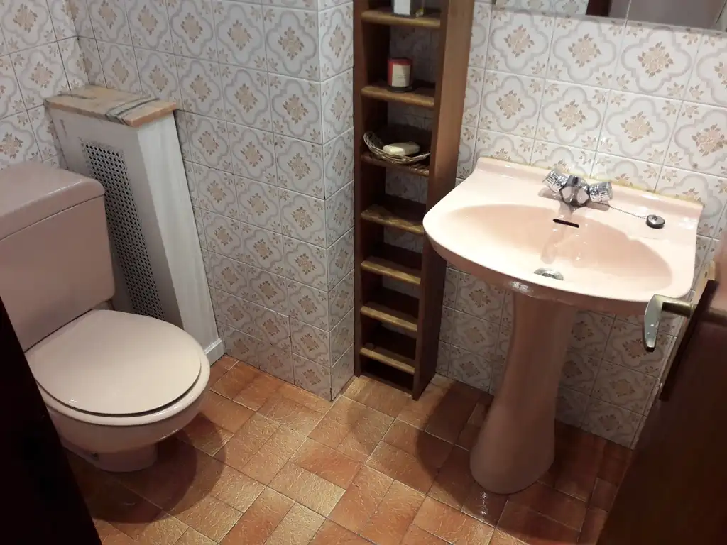 Baño de Piso de alquiler en Oviedo  con Calefacción, Terraza y Amueblado